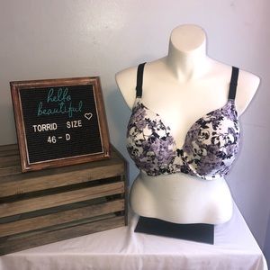 Torrid 360 back smoothing push up plunge